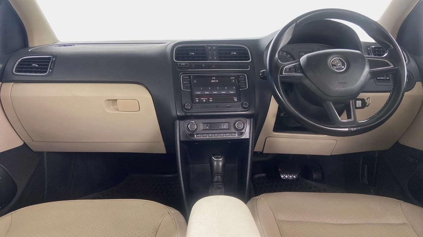 2017 Skoda Rapid STYLE 1.5 TDI AT, Diesel, Automatic, 87,587 km, Dashboard