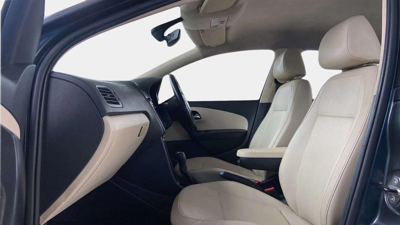 2017 Skoda Rapid STYLE 1.5 TDI AT, Diesel, Automatic, 87,587 km, Right Side Front Door Cabin