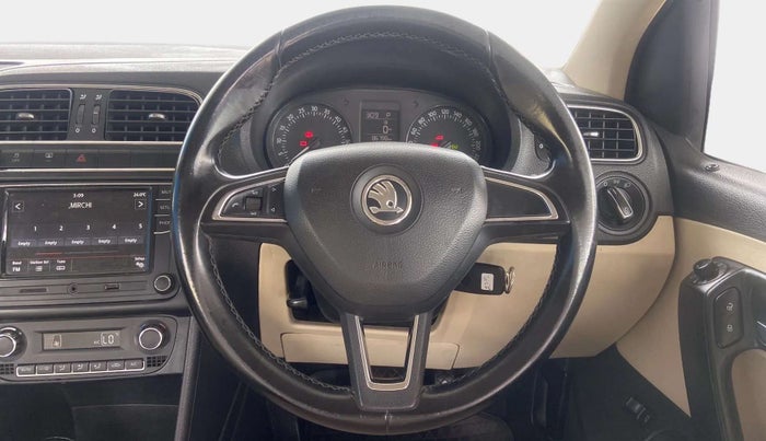 2017 Skoda Rapid STYLE 1.5 TDI AT, Diesel, Automatic, 87,285 km, Steering Wheel Close Up