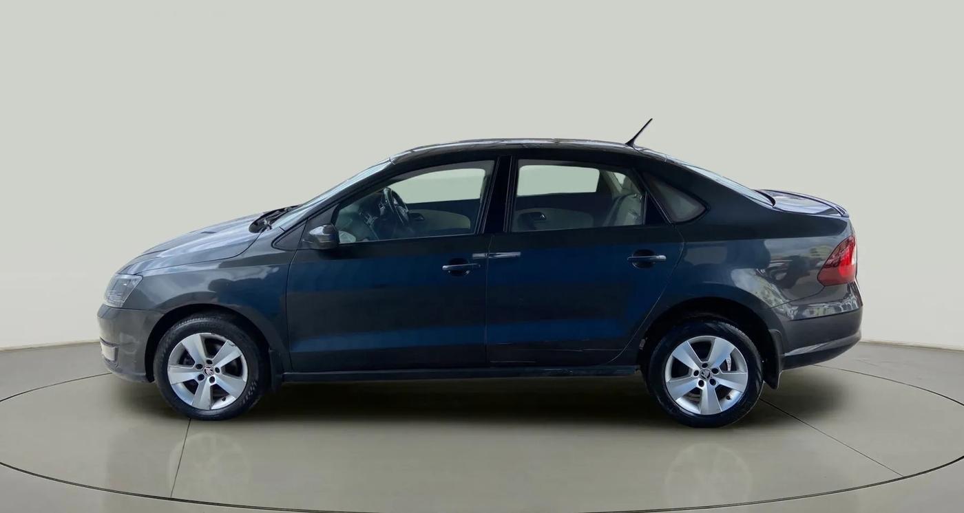 2017 Skoda Rapid STYLE 1.5 TDI AT, Diesel, Automatic, 87,587 km, Left Side