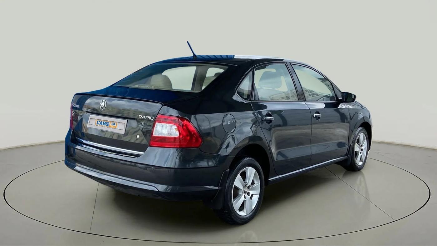 2017 Skoda Rapid STYLE 1.5 TDI AT, Diesel, Automatic, 87,587 km, Right Back Diagonal