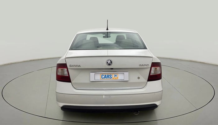 2019 Skoda Rapid STYLE 1.6 MPI AT, Petrol, Automatic, 48,873 km, Back/Rear