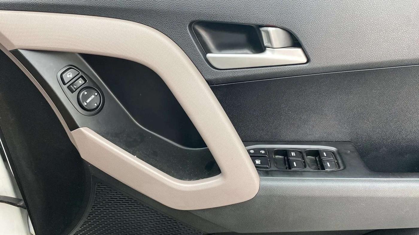 2018 Hyundai Creta SX AT 1.6 PETROL, Petrol, Automatic, 38,493 km, Driver Side Door Panels Control
