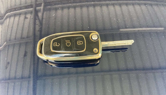 2023 Tata Tiago XZA PLUS PETROL, Petrol, Automatic, 15,140 km, Key Close Up