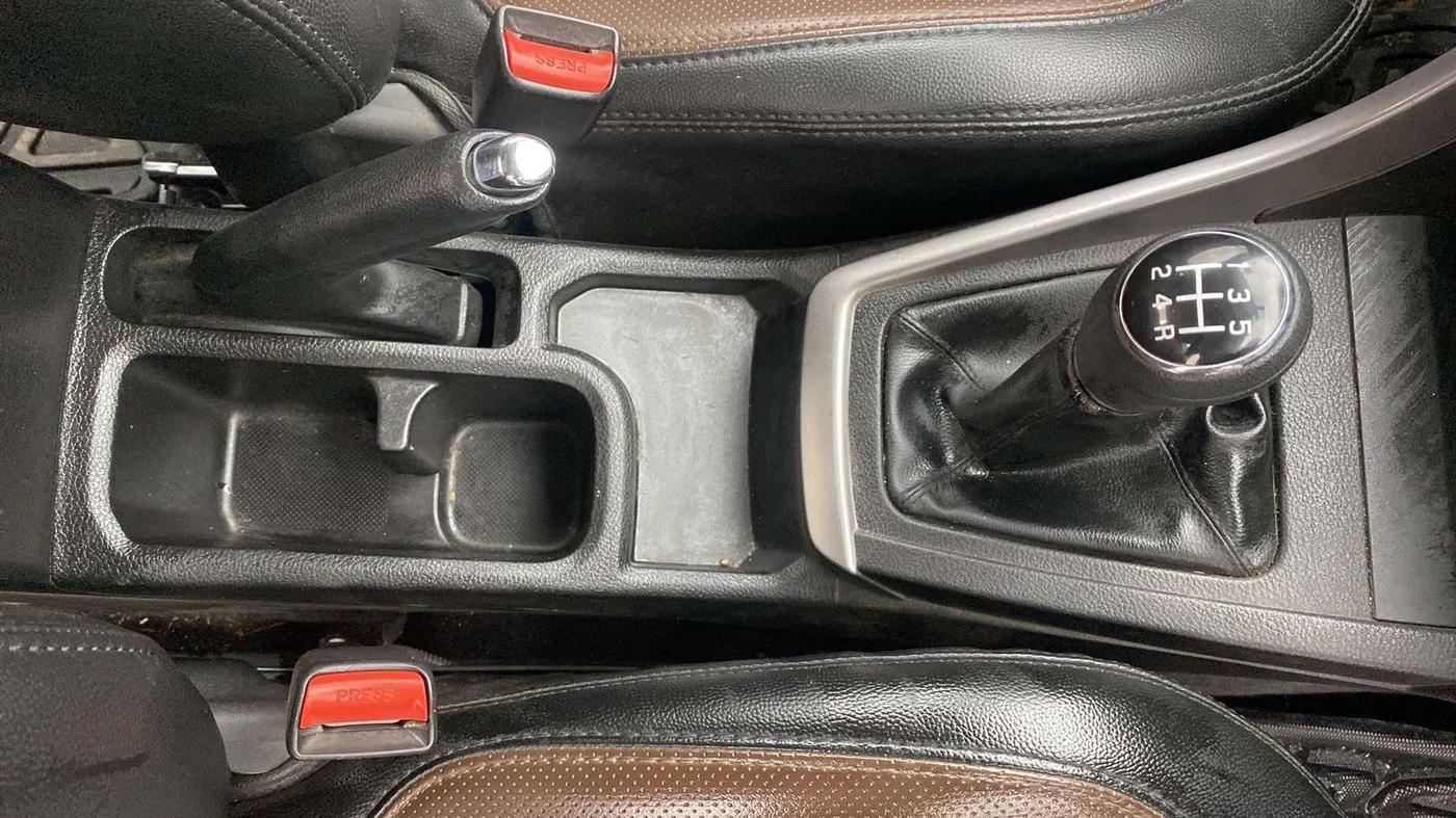 2022 Maruti BREZZA ZXI SMART HYBRID , Petrol, Manual, 23,690 km, Gear Lever