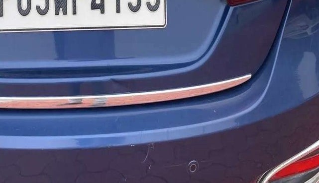 2020 Maruti Ciaz ALPHA 1.5 SHVS PETROL, Petrol, Manual, 30,718 km, Dicky (Boot door) - Slightly dented