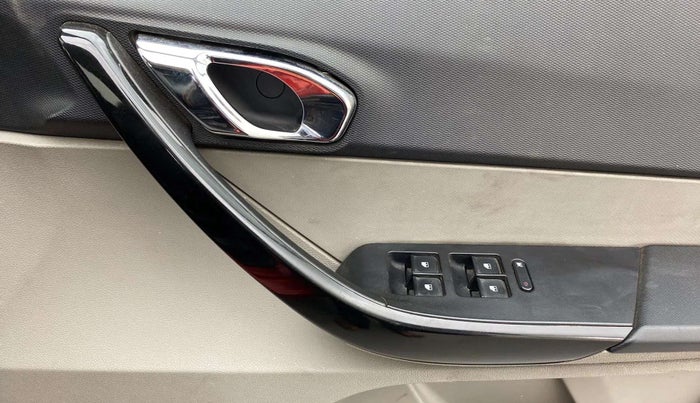 2017 Tata Tiago XZA PETROL, Petrol, Automatic, 68,989 km, Driver Side Door Panels Control