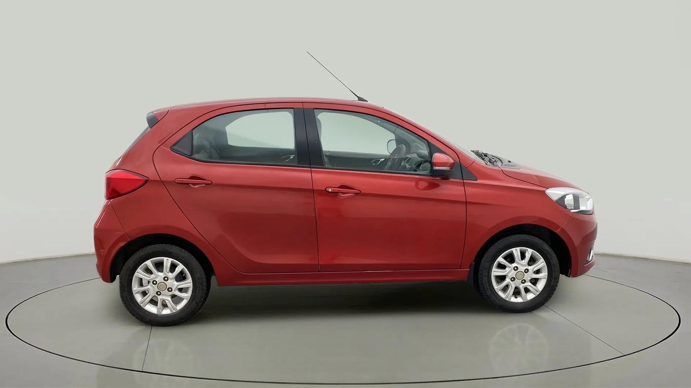 2017 Tata Tiago XZA PETROL, Petrol, Automatic, 68,989 km, Right Side View