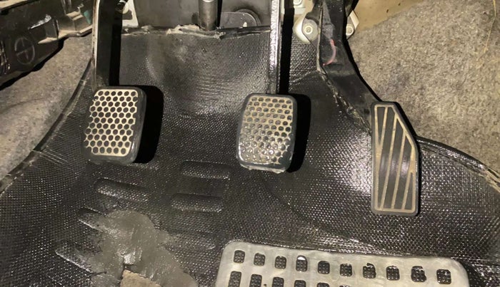 2017 Maruti Alto K10 VXI, Petrol, Manual, 50,596 km, Pedals