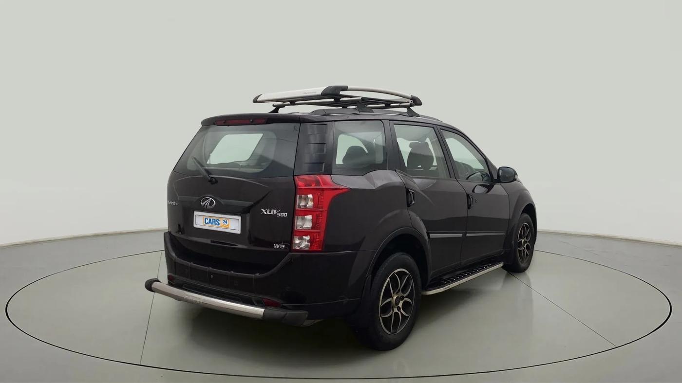 2017 Mahindra XUV500 W6, Diesel, Manual, 67,111 km, Right Back Diagonal