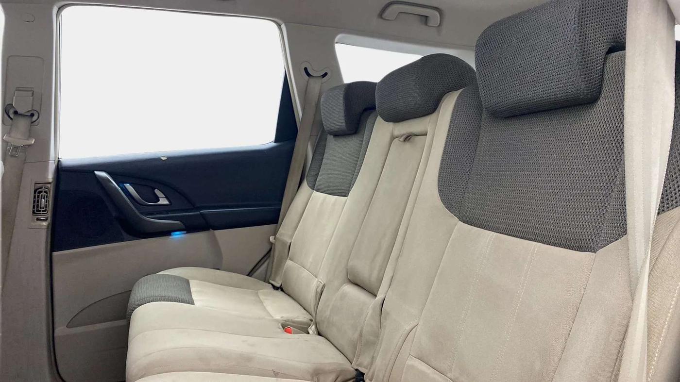 2017 Mahindra XUV500 W6, Diesel, Manual, 67,111 km, Right Side Rear Door Cabin