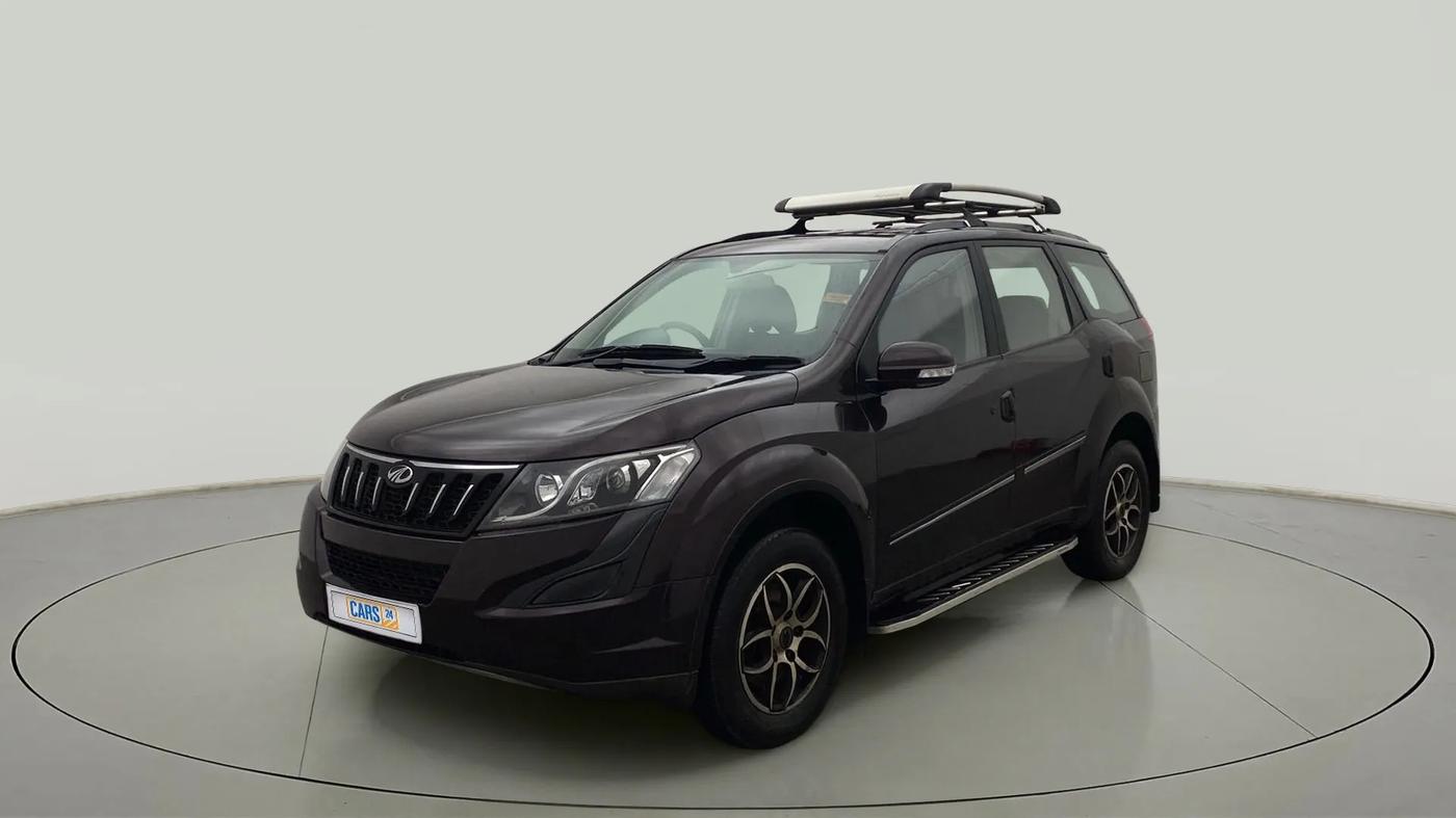 2017 Mahindra XUV500 W6, Diesel, Manual, 67,111 km, Left Front Diagonal