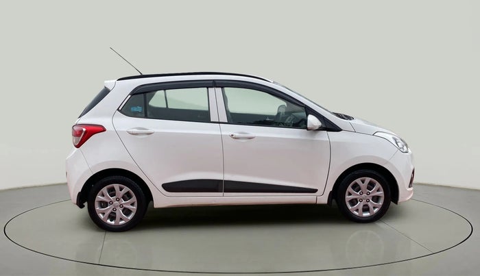 2016 Hyundai Grand i10 SPORTZ 1.2 KAPPA VTVT, Petrol, Manual, 64,738 km, Right Side View