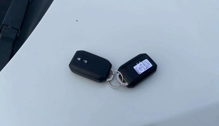 2020 Maruti Baleno ZETA PETROL 1.2, Petrol, Manual, 51,256 km, Key Close Up