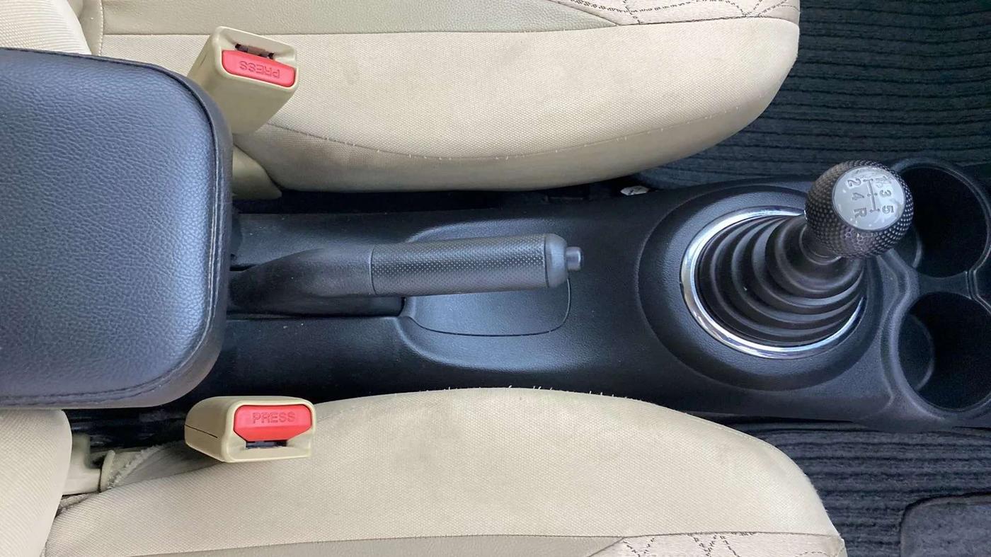 2017 Honda Brio S MT, Petrol, Manual, 55,048 km, Gear Lever