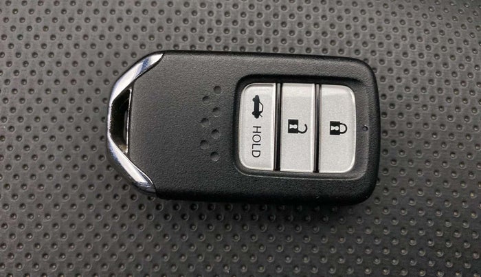 2019 Honda Amaze 1.2L I-VTEC VX, Petrol, Manual, 11,825 km, Key Close Up