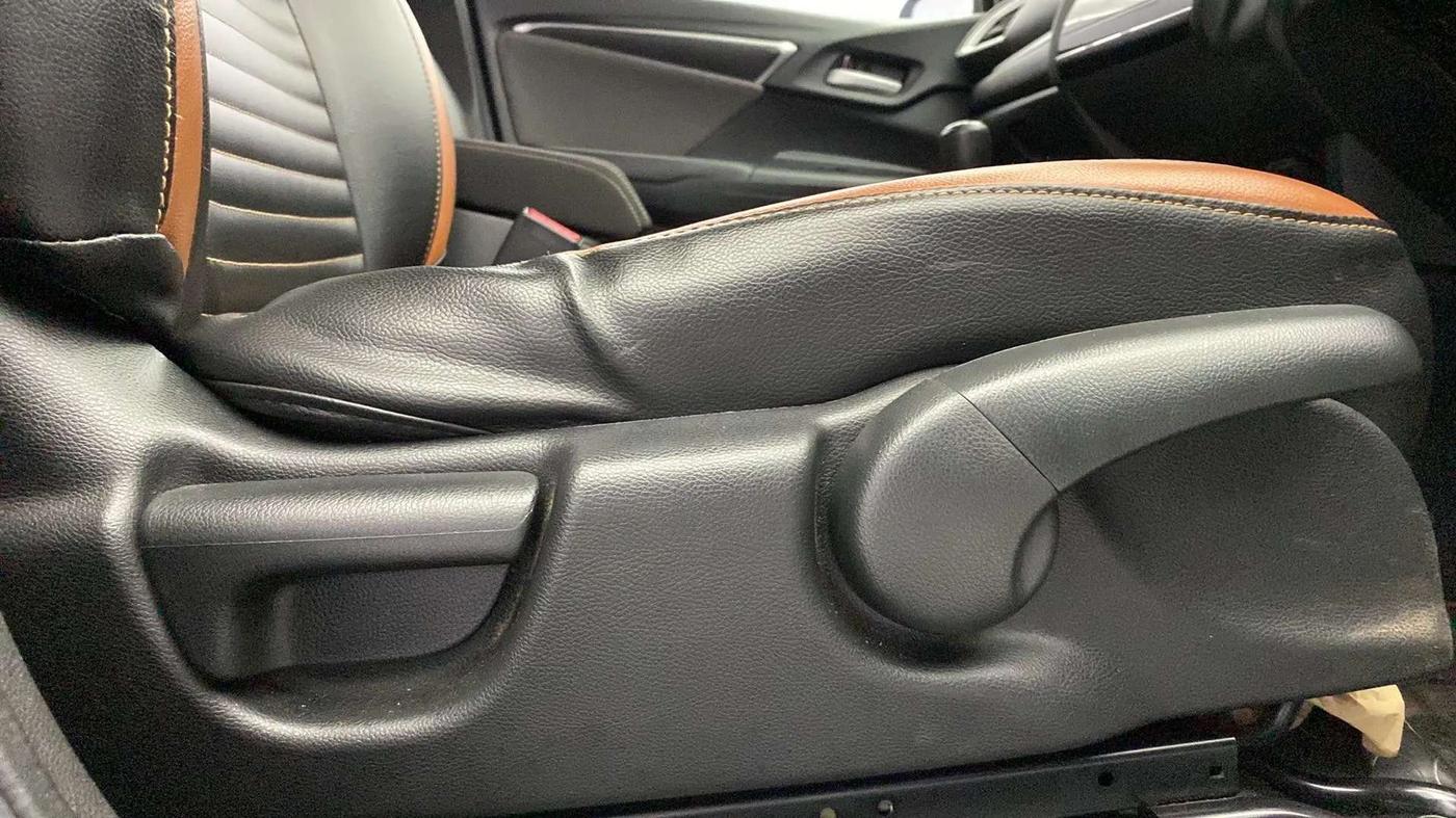 2018 Honda WR-V 1.2L I-VTEC VX MT, CNG, Manual, 22,602 km, Driver Side Adjustment Panel