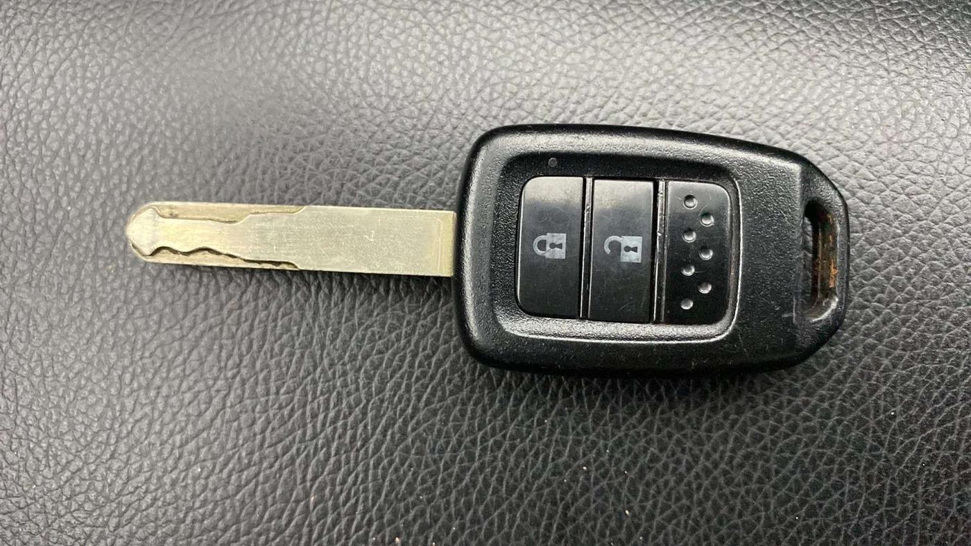 2018 Honda WR-V 1.2L I-VTEC VX MT, CNG, Manual, 22,602 km, Key Close Up