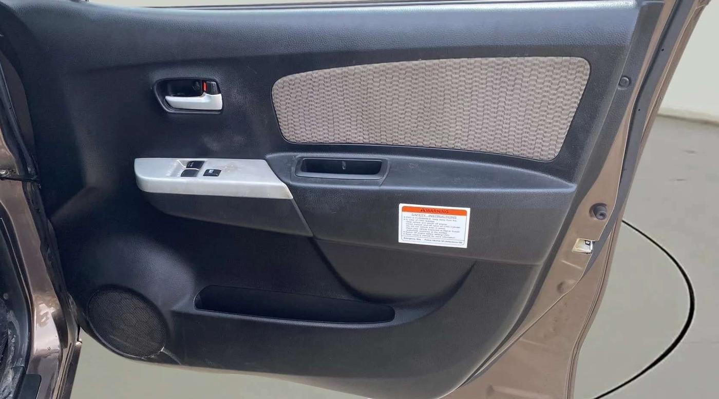 2014 Maruti Wagon R 1.0 LXI CNG, CNG, Manual, 41,090 km, Driver Side Door Panels Control