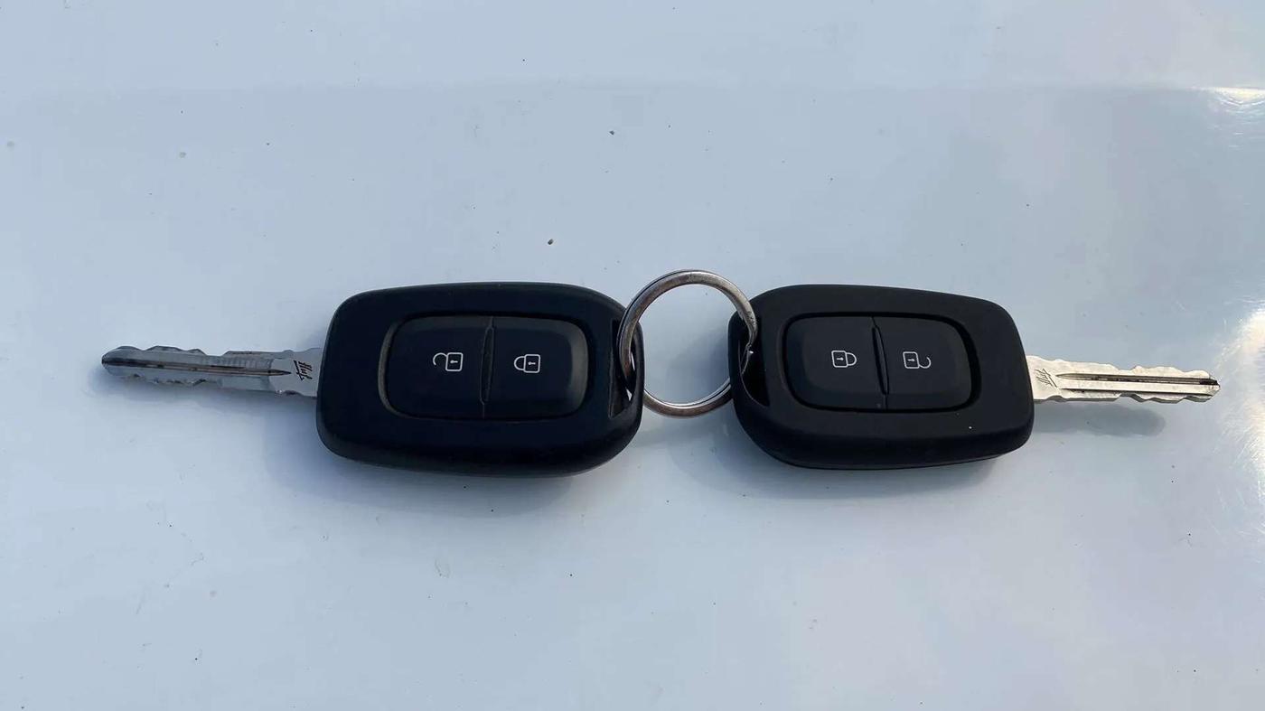 2021 Nissan MAGNITE XL, Petrol, Manual, 39,586 km, Key Close Up