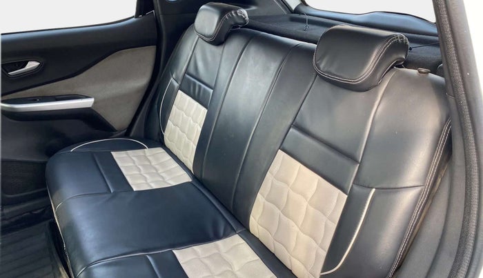 2021 Nissan MAGNITE XL, Petrol, Manual, 39,586 km, Right Side Rear Door Cabin