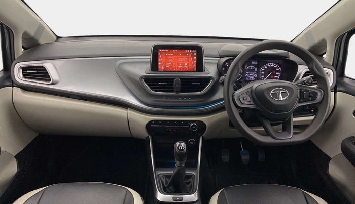 2023 Tata ALTROZ XZ PETROL, Petrol, Manual, 12,457 km, Dashboard