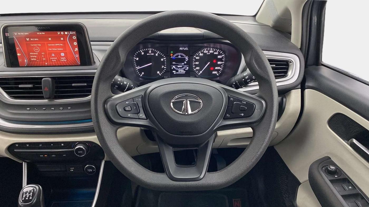 2023 Tata ALTROZ XZ PETROL, Petrol, Manual, 12,457 km, Steering Wheel Close Up