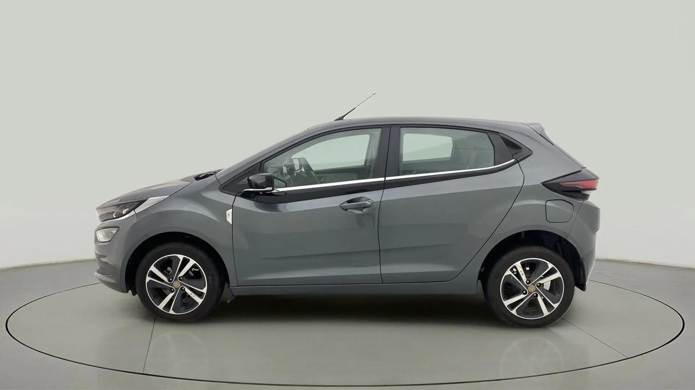 2023 Tata ALTROZ XZ PETROL, Petrol, Manual, 12,457 km, Left Side