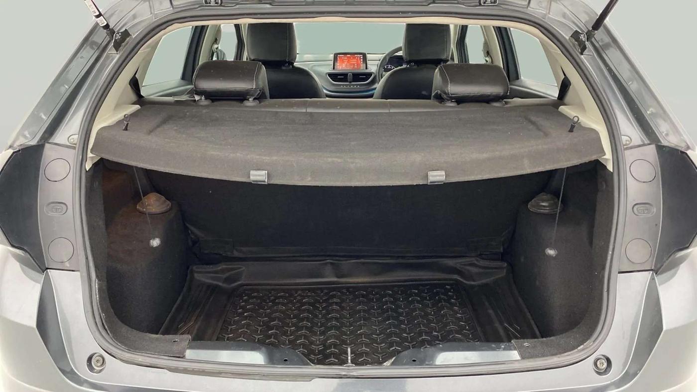 2023 Tata ALTROZ XZ PETROL, Petrol, Manual, 12,457 km, Boot Inside