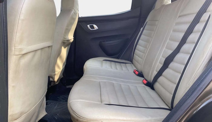 2019 Renault Kwid RXT 1.0 AMT (O), Petrol, Automatic, 38,097 km, Right Side Rear Door Cabin
