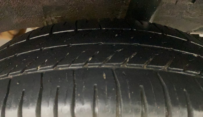 2018 Renault Kwid RXT 1.0 AMT (O), Petrol, Automatic, 44,598 km, Left Rear Tyre Tread