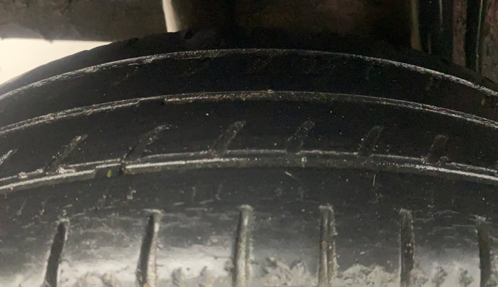 2018 Renault Kwid RXT 1.0 AMT (O), Petrol, Automatic, 44,598 km, Right Rear Tyre Tread