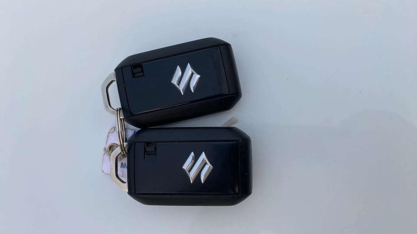 2021 Maruti Baleno ZETA PETROL 1.2, Petrol, Manual, 42,420 km, Key Close Up