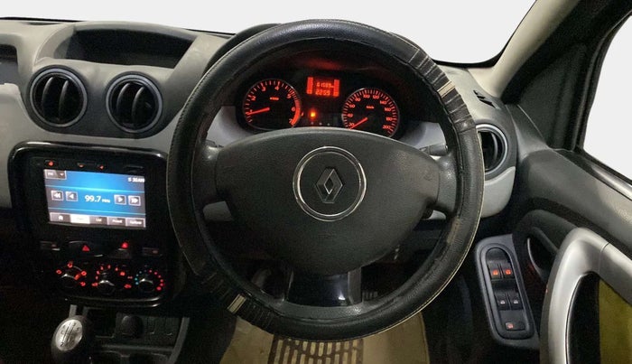 2014 Renault Duster 110 PS RXL ADVENTURE, Diesel, Manual, 61,833 km, Steering Wheel Close Up