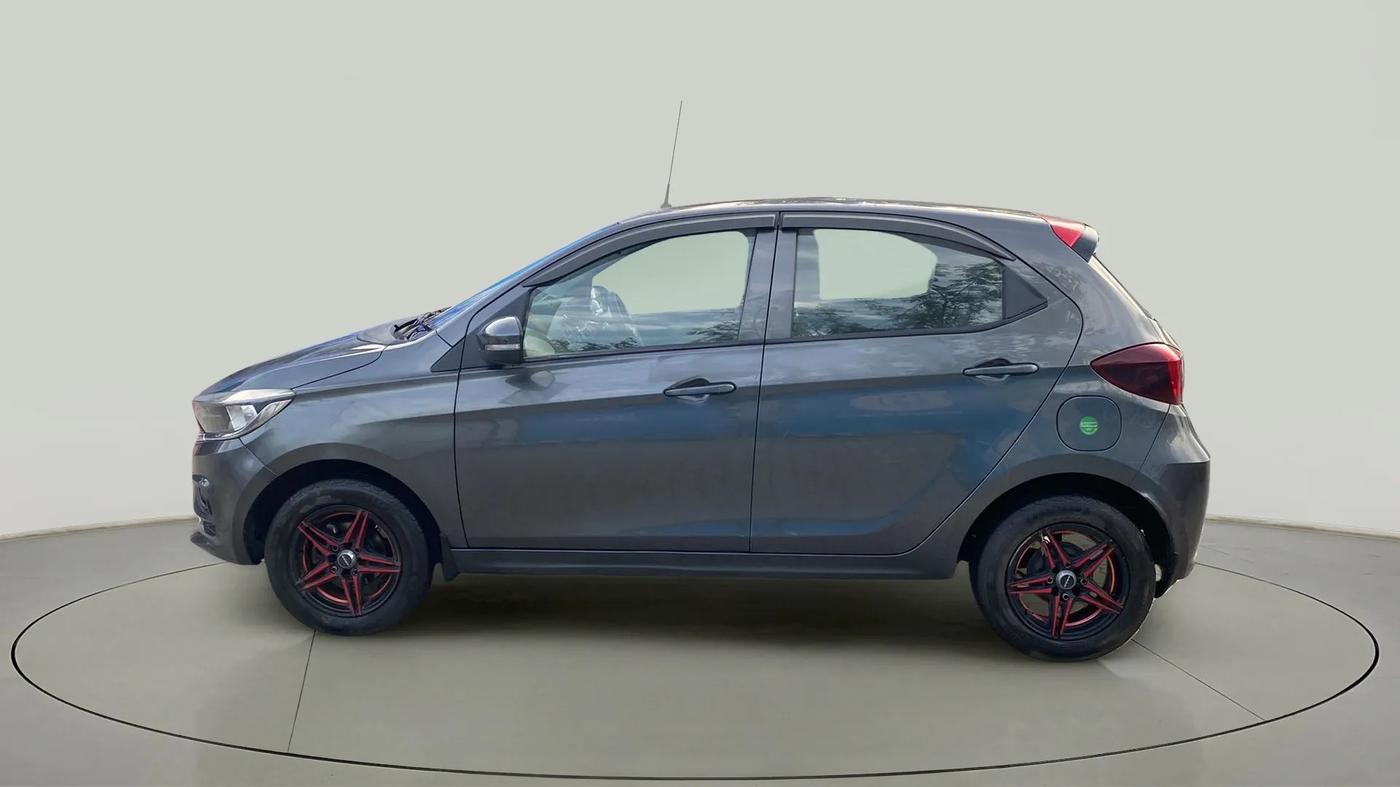 2020 Tata Tiago XT PETROL, Petrol, Manual, 52,222 km, Left Side