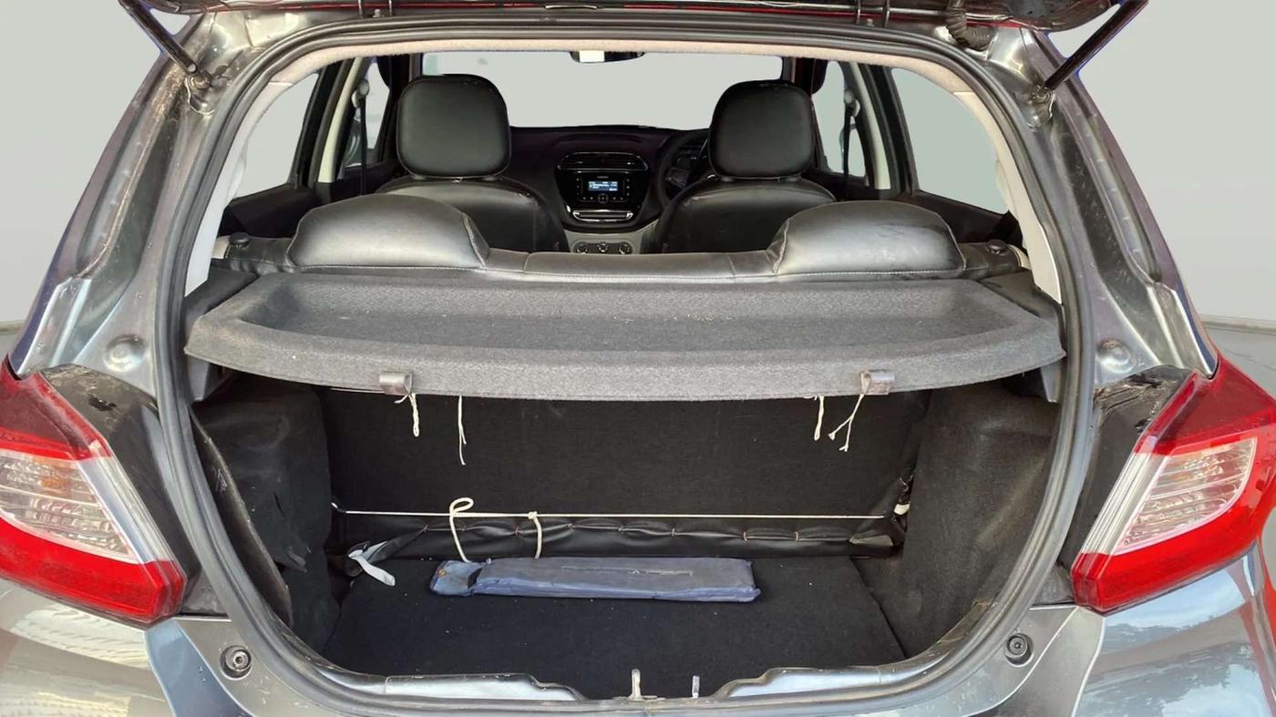 2020 Tata Tiago XT PETROL, Petrol, Manual, 52,222 km, Boot Inside