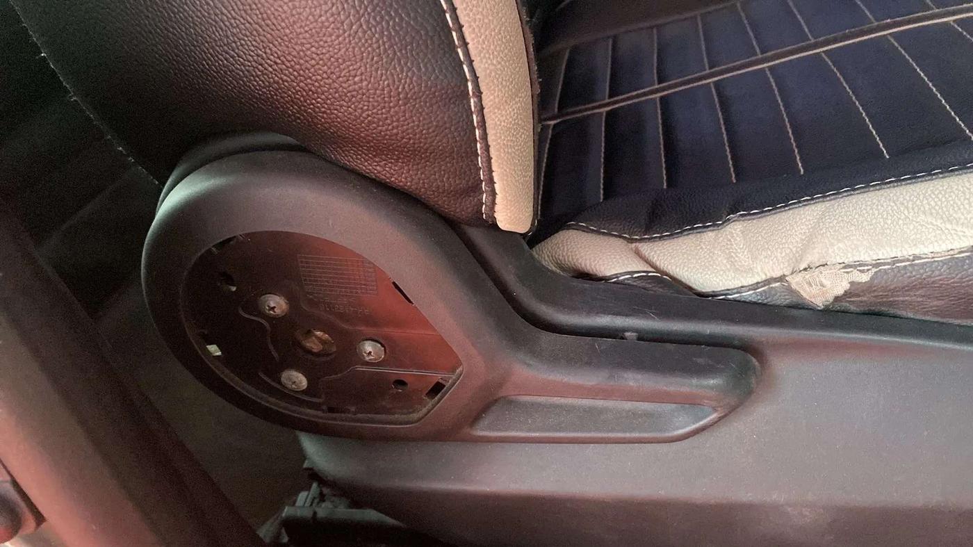 2020 Tata Tiago XT PETROL, Petrol, Manual, 52,222 km, Driver Side Adjustment Panel