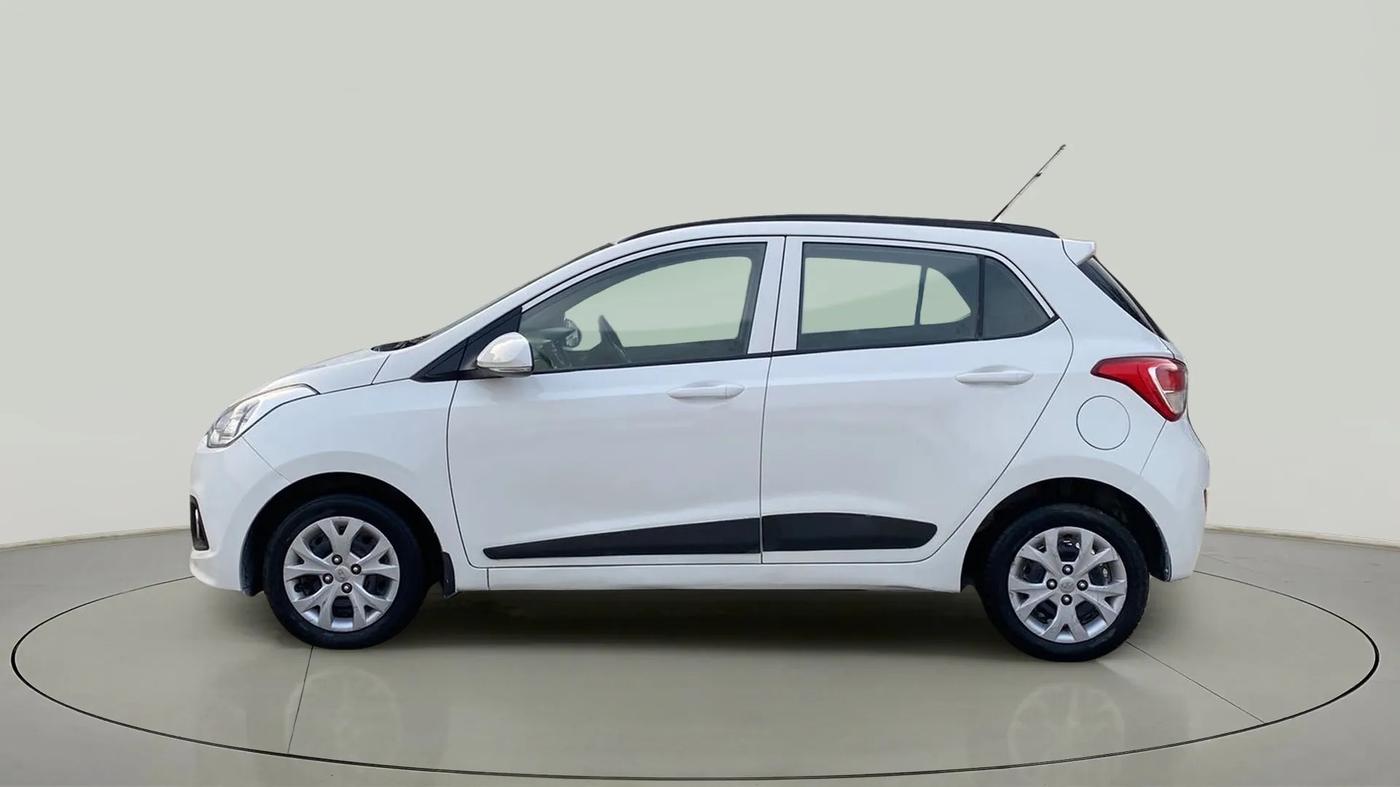 2016 Hyundai Grand i10 SPORTZ 1.2 KAPPA VTVT, Petrol, Manual, 31,700 km, Left Side