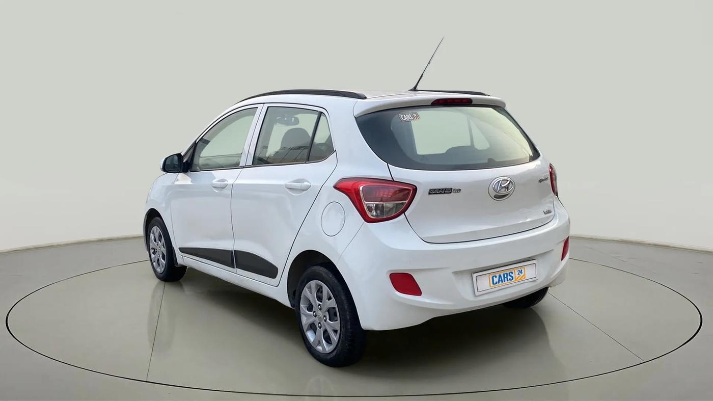 2016 Hyundai Grand i10 SPORTZ 1.2 KAPPA VTVT, Petrol, Manual, 31,700 km, Left Back Diagonal