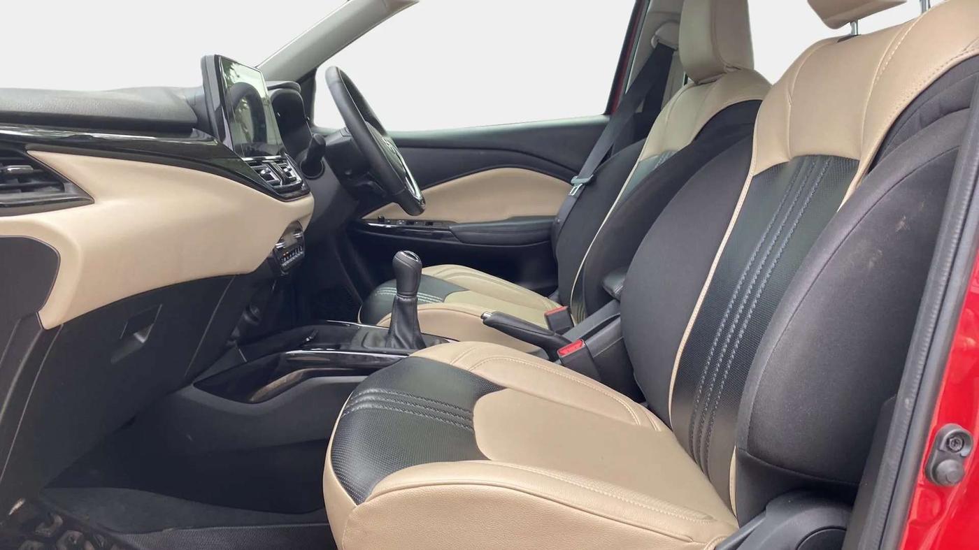 2022 Toyota Glanza V, Petrol, Manual, 15,679 km, Right Side Front Door Cabin