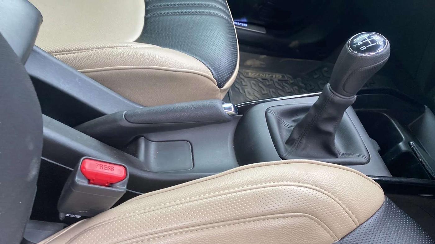 2022 Toyota Glanza V, Petrol, Manual, 15,679 km, Gear Lever