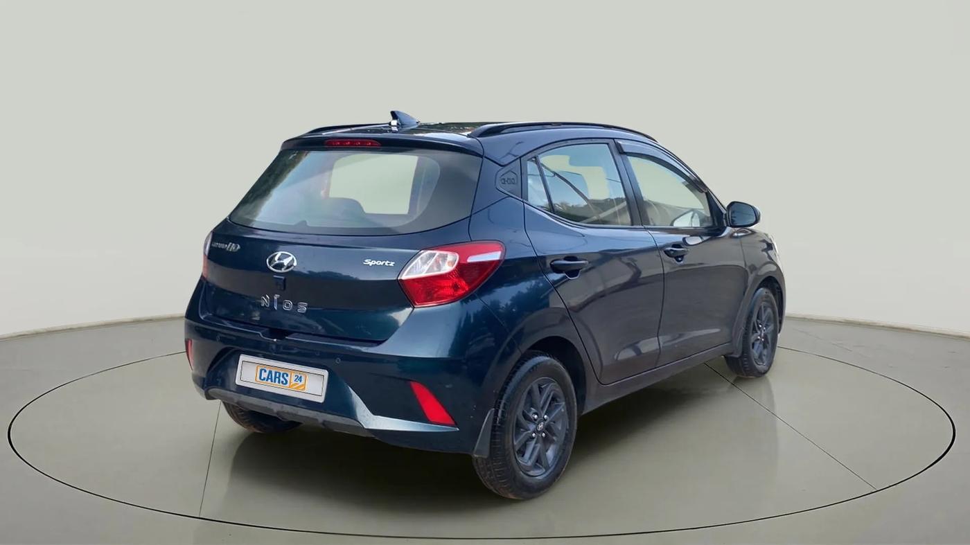 2022 Hyundai GRAND I10 NIOS SPORTZ 1.2 KAPPA VTVT, Petrol, Manual, 28,661 km, Right Back Diagonal