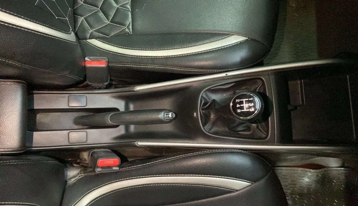 2017 Maruti Baleno ZETA PETROL 1.2, Petrol, Manual, 80,648 km, Gear Lever