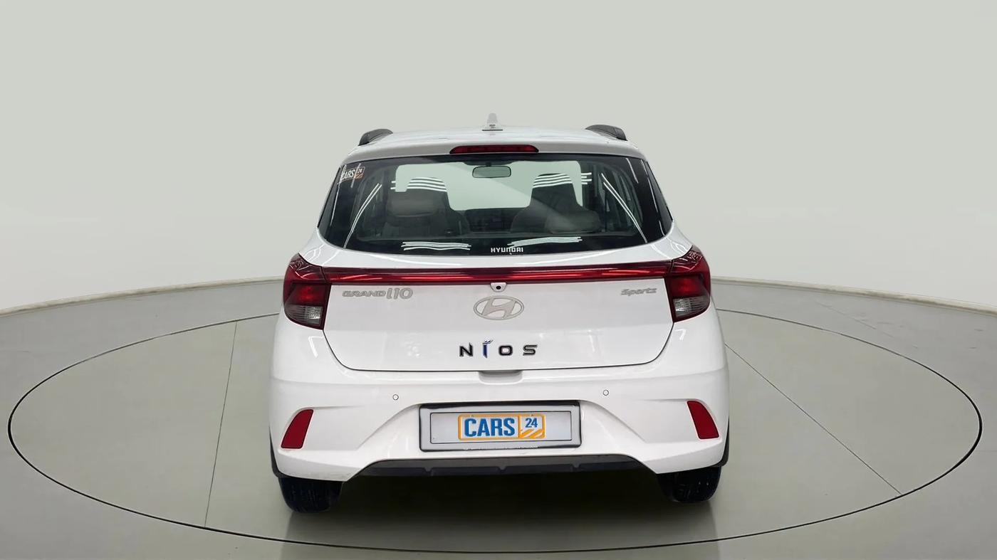 2024 Hyundai GRAND I10 NIOS SPORTZ AMT 1.2 KAPPA VTVT, Petrol, Automatic, 4,431 km, Back/Rear