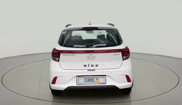 2024 Hyundai GRAND I10 NIOS SPORTZ AMT 1.2 KAPPA VTVT, Petrol, Automatic, 4,431 km, Back/Rear