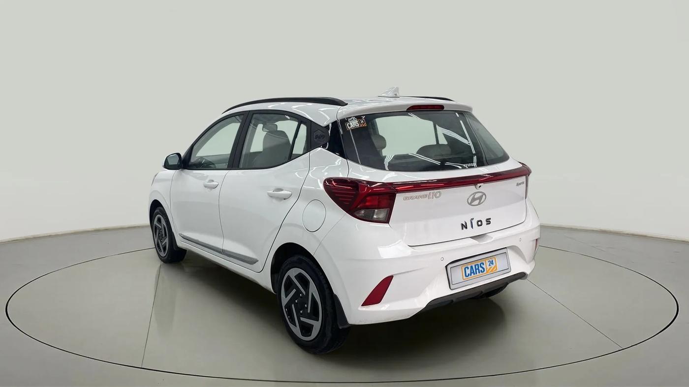 2024 Hyundai GRAND I10 NIOS SPORTZ AMT 1.2 KAPPA VTVT, Petrol, Automatic, 4,431 km, Left Back Diagonal