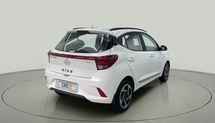 2024 Hyundai GRAND I10 NIOS SPORTZ AMT 1.2 KAPPA VTVT, Petrol, Automatic, 4,431 km, Right Back Diagonal