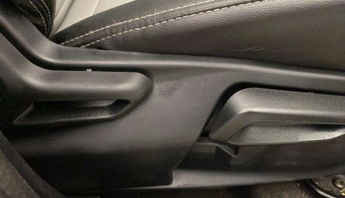 2020 Tata Tiago XZ PLUS PETROL, Petrol, Manual, 80,138 km, Driver Side Adjustment Panel