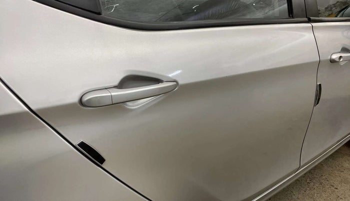 2020 Tata Tiago XZ PLUS PETROL, Petrol, Manual, 80,138 km, Right rear door - Minor scratches