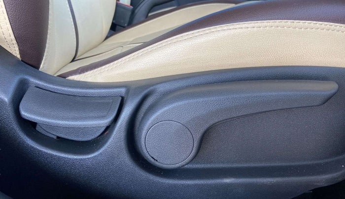 2019 Hyundai Verna 1.6 VTVT SX, Petrol, Manual, 70,211 km, Driver Side Adjustment Panel